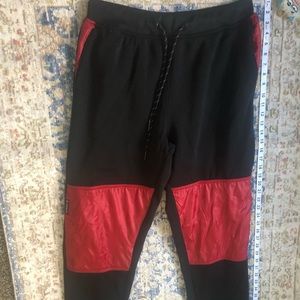 Men’s large sweatpants style joggers.